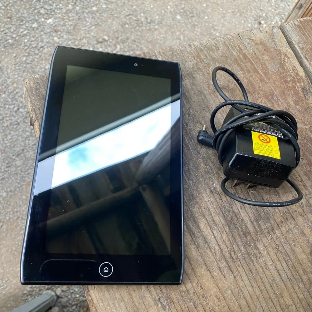 Acer Iconia 7” A100 Color Android Tablet Works Great!